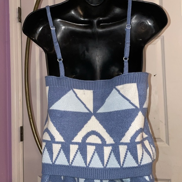 2 Piece Knit Skirt Set- Sizes M, L, XL - Picture 6 of 12